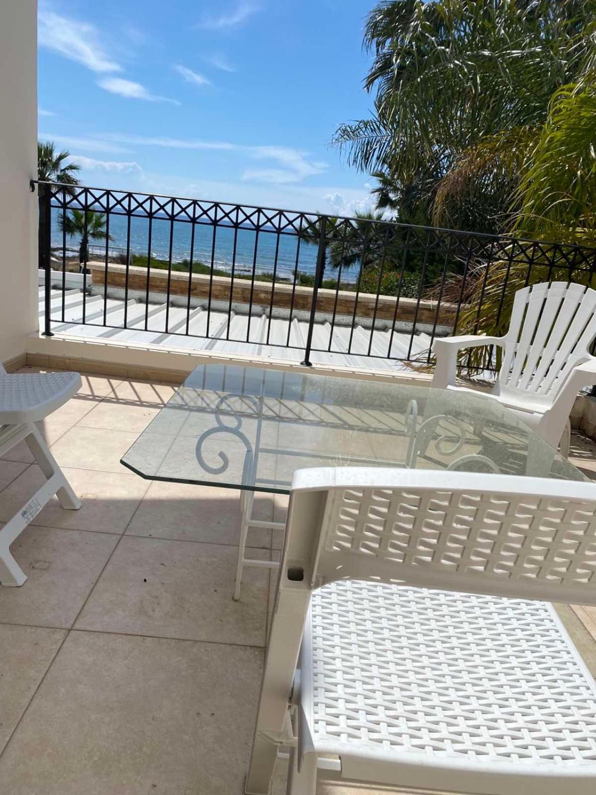 Ionion Beachfront Villa Ayia Napa Exterior photo