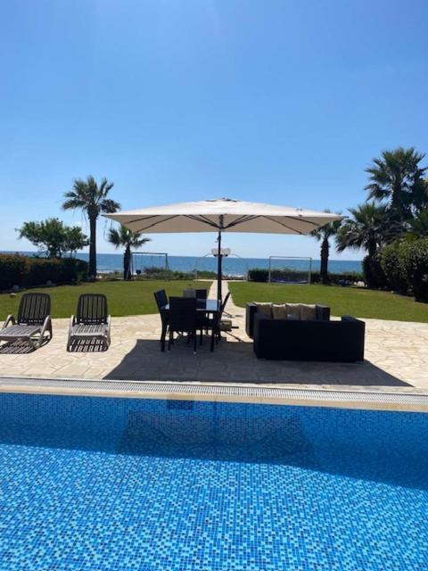 Ionion Beachfront Villa Ayia Napa Exterior photo