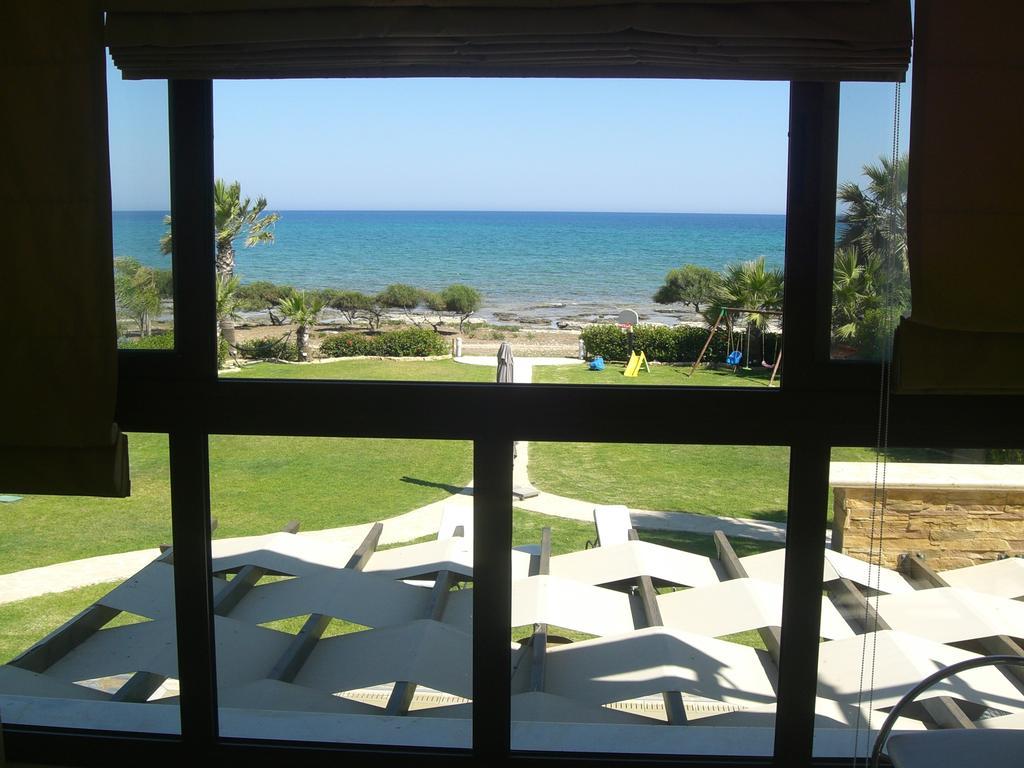 Ionion Beachfront Villa Ayia Napa Exterior photo