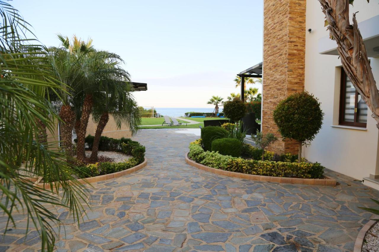 Ionion Beachfront Villa Ayia Napa Exterior photo